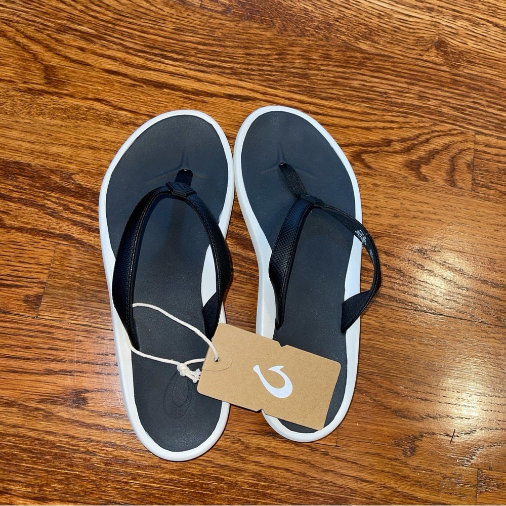 Olukai  Kapehe Sandals Flip Flops - Picture 2 of 3